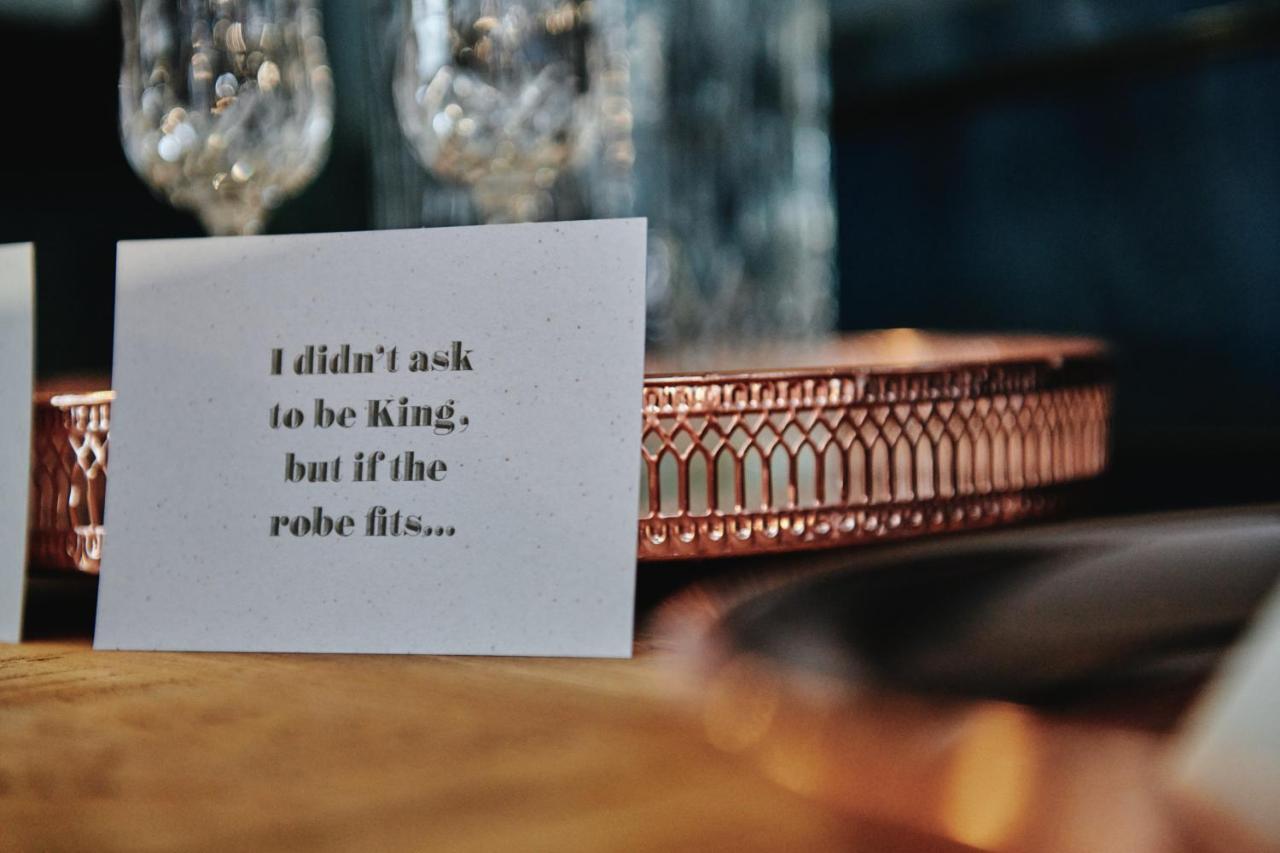 Kings Arms - Egham-Windsor 호텔 외부 사진